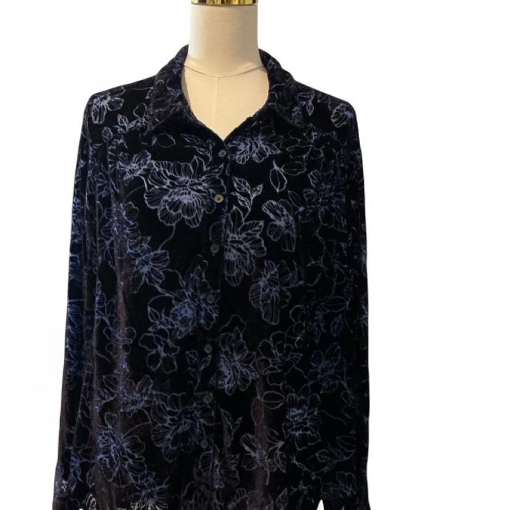 Torrid Velvet Burnout Sheer Shirt 1 Black Blue Excellent Floral Button Down